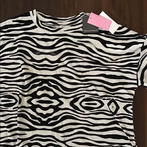 NWT Women’s Grayson / Threads size Large Top - Picture 2 of 6